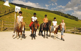 horse riding at the Eggerhof